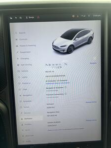 2018 Tesla Model X 75D   - Photo 13 - North Hollywood, CA 91601