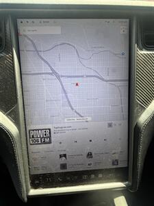2018 Tesla Model X 75D   - Photo 10 - North Hollywood, CA 91601