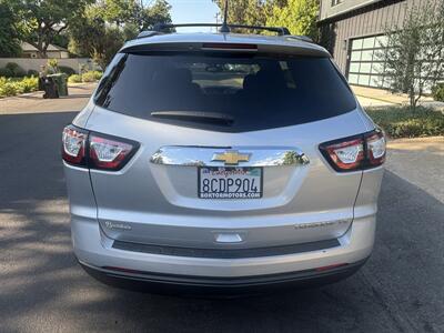 2016 Chevrolet Traverse LS - Photo 2 - North Hollywood, CA 91601