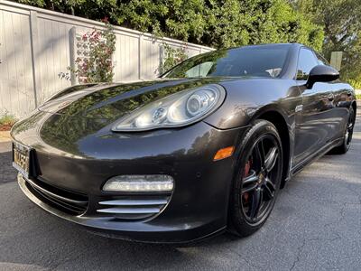 2011 Porsche Panamera 4 Sedan