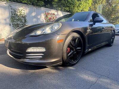 2011 Porsche Panamera 4 Sedan