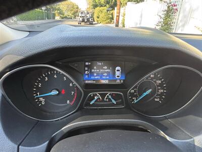 2018 Ford Focus SE - Photo 16 - North Hollywood, CA 91601