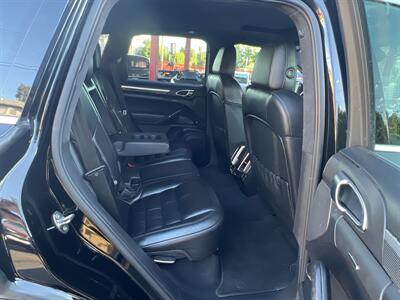 2012 Porsche Cayenne Turbo   - Photo 37 - North Hollywood, CA 91601