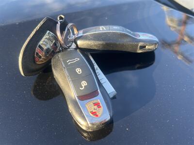 2012 Porsche Cayenne Turbo   - Photo 62 - North Hollywood, CA 91601