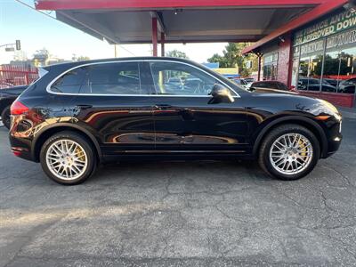 2012 Porsche Cayenne Turbo   - Photo 2 - North Hollywood, CA 91601