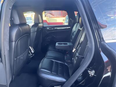 2012 Porsche Cayenne Turbo   - Photo 31 - North Hollywood, CA 91601