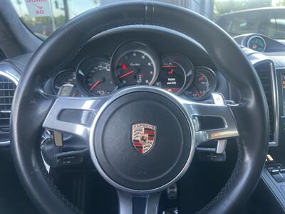 2012 Porsche Cayenne Turbo   - Photo 21 - North Hollywood, CA 91601