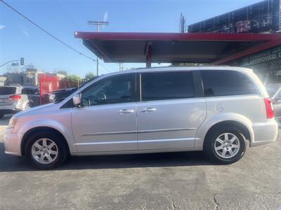 2012 Chrysler Town & Country Touring   - Photo 6 - North Hollywood, CA 91601