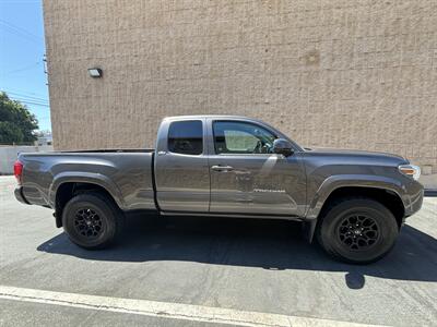 2019 Toyota Tacoma SR5   - Photo 2 - North Hollywood, CA 91601