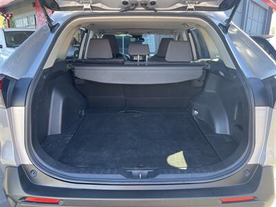 2019 Toyota RAV4 XLE   - Photo 8 - North Hollywood, CA 91601