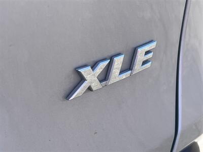2019 Toyota RAV4 XLE   - Photo 15 - North Hollywood, CA 91601