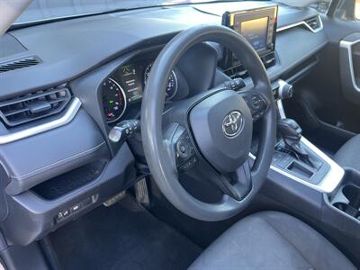 2019 Toyota RAV4 XLE   - Photo 22 - North Hollywood, CA 91601