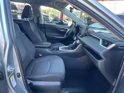 2019 Toyota RAV4 XLE   - Photo 37 - North Hollywood, CA 91601