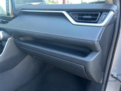 2019 Toyota RAV4 XLE   - Photo 40 - North Hollywood, CA 91601