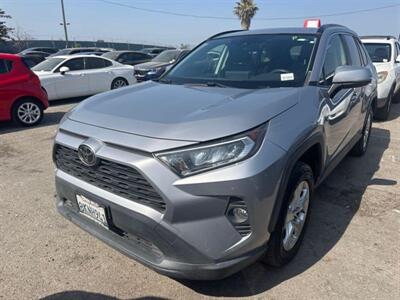 2019 Toyota RAV4 XLE   - Photo 1 - North Hollywood, CA 91601