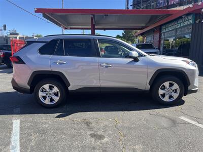 2019 Toyota RAV4 XLE   - Photo 10 - North Hollywood, CA 91601