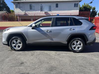 2019 Toyota RAV4 XLE   - Photo 11 - North Hollywood, CA 91601