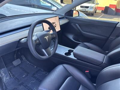 2022 Tesla Model Y Long Range - Photo 7 - North Hollywood, CA 91601