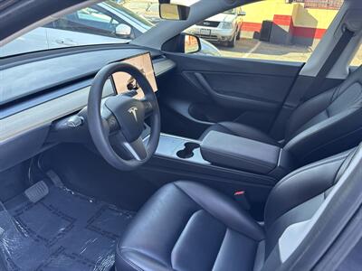 2022 Tesla Model Y Long Range - Photo 5 - North Hollywood, CA 91601