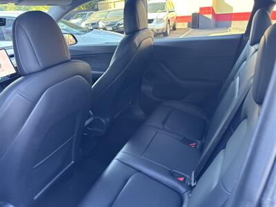 2022 Tesla Model Y Long Range - Photo 6 - North Hollywood, CA 91601
