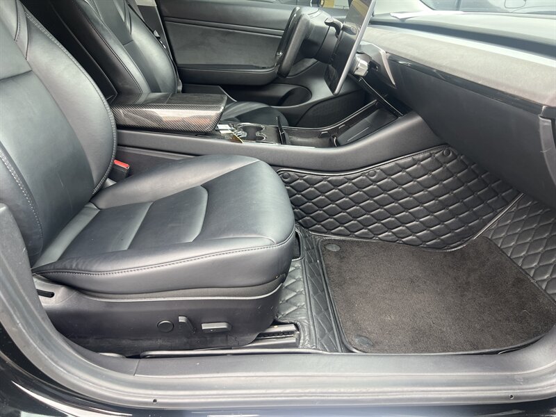 2020 Tesla Model 3 Long Range photo 46