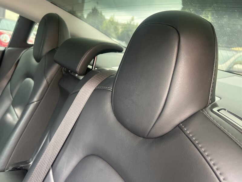 2020 Tesla Model 3 Long Range photo 40