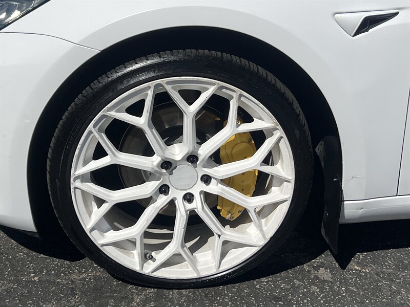 2020 Tesla Model 3 Long Range photo 11