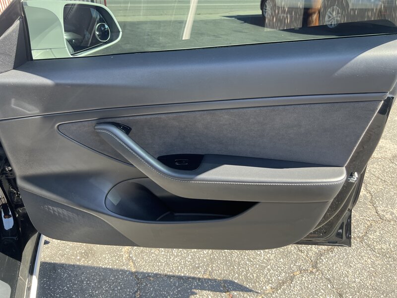 2020 Tesla Model 3 Long Range photo 26