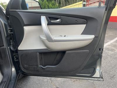 2011 GMC Acadia SL   - Photo 51 - North Hollywood, CA 91601