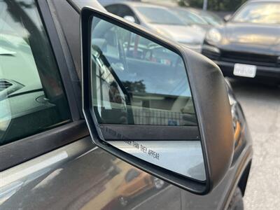 2011 GMC Acadia SL   - Photo 15 - North Hollywood, CA 91601