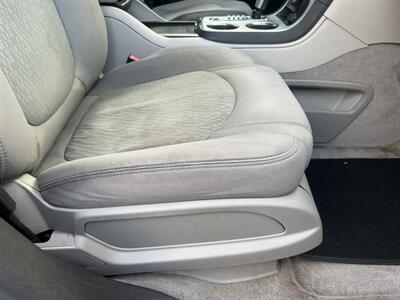 2011 GMC Acadia SL   - Photo 48 - North Hollywood, CA 91601