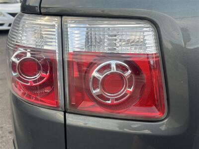 2011 GMC Acadia SL   - Photo 12 - North Hollywood, CA 91601