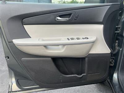 2011 GMC Acadia SL   - Photo 36 - North Hollywood, CA 91601