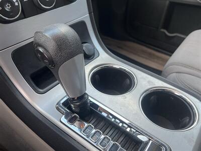 2011 GMC Acadia SL   - Photo 26 - North Hollywood, CA 91601