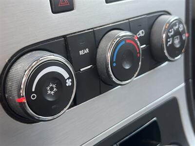 2011 GMC Acadia SL   - Photo 25 - North Hollywood, CA 91601