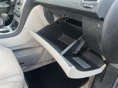 2011 GMC Acadia SL   - Photo 50 - North Hollywood, CA 91601