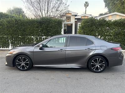 2018 Toyota Camry SE - Photo 2 - North Hollywood, CA 91601