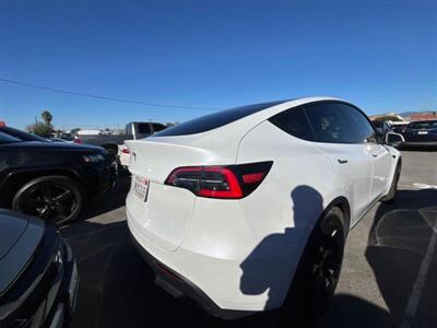 2021 Tesla Model Y Standard Range   - Photo 5 - North Hollywood, CA 91601