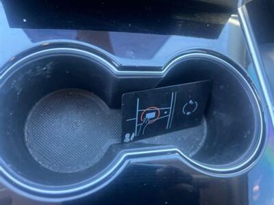 2021 Tesla Model Y Standard Range   - Photo 11 - North Hollywood, CA 91601