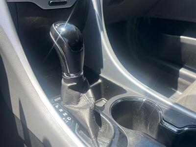 2012 Hyundai SONATA Limited   - Photo 18 - North Hollywood, CA 91601