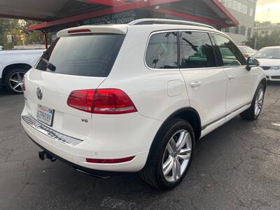 2012 Volkswagen Touareg VR6 Sport   - Photo 4 - North Hollywood, CA 91601