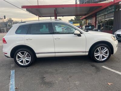 2012 Volkswagen Touareg VR6 Sport   - Photo 6 - North Hollywood, CA 91601