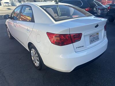 2010 Kia Forte EX   - Photo 9 - North Hollywood, CA 91601