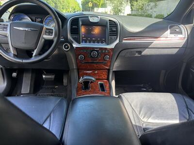 2014 Chrysler 300 Series   - Photo 12 - North Hollywood, CA 91601