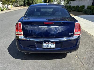 2014 Chrysler 300 Series   - Photo 2 - North Hollywood, CA 91601