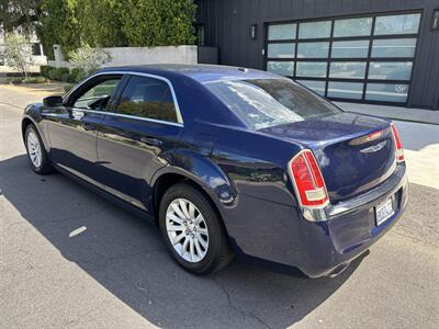 2014 Chrysler 300 Series   - Photo 3 - North Hollywood, CA 91601
