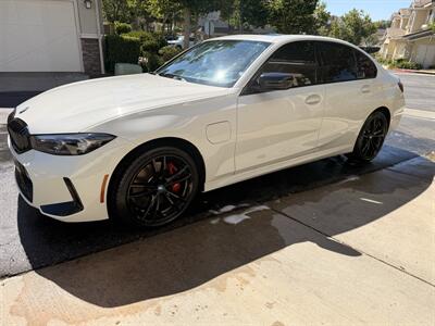 2024 BMW 330e   - Photo 1 - North Hollywood, CA 91601