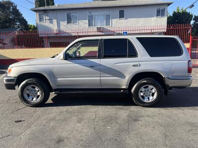 1999 Toyota 4Runner SR5   - Photo 7 - North Hollywood, CA 91601