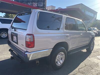 1999 Toyota 4Runner SR5   - Photo 4 - North Hollywood, CA 91601