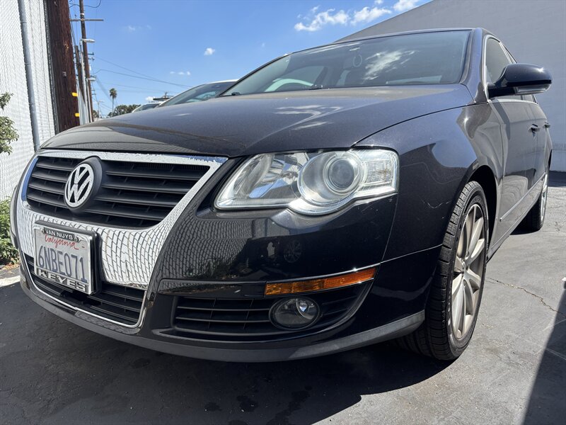 2010 Volkswagen Passat Komfort PZEV   - Photo 1 - North Hollywood, CA 91601
